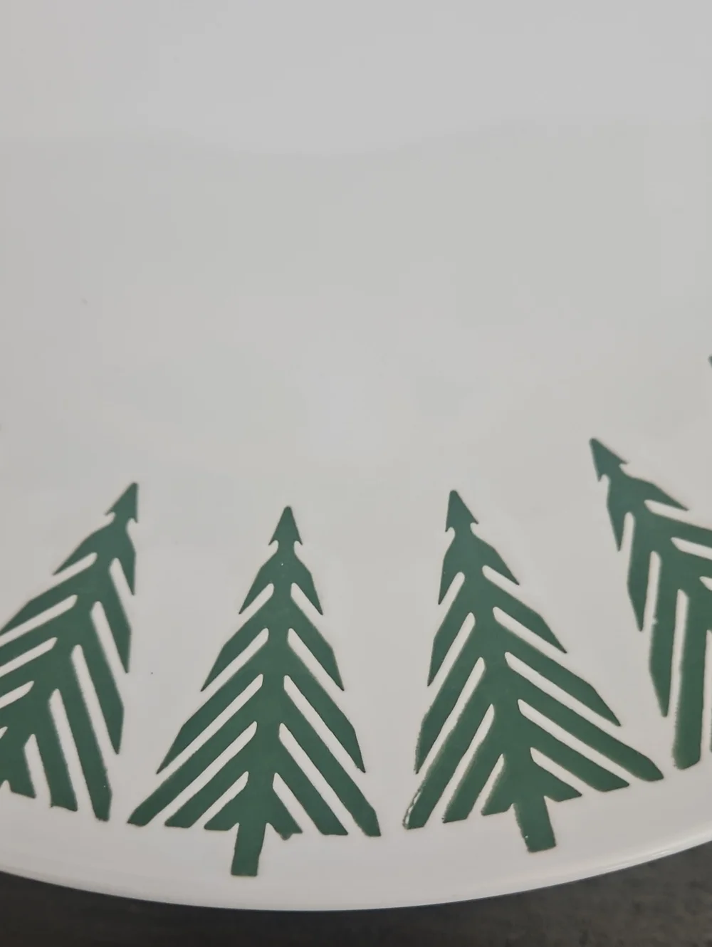 NWOT Crate & Barrel Green Tree Pattern Dinner Plate - Home Dining